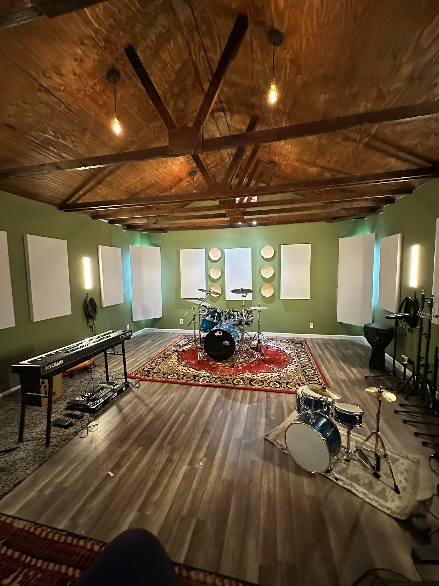 The full live room at LA Lounge Studios